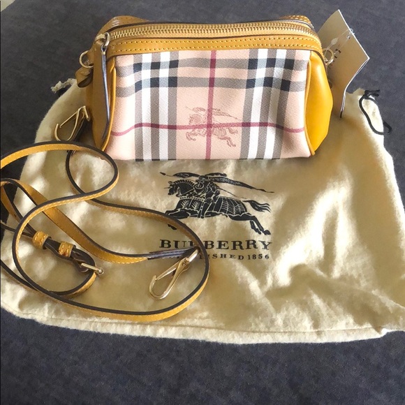 Burberry Handbags - Burberry
